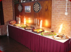 Ze hadden een heerlijk koud buffet in de boven zaal